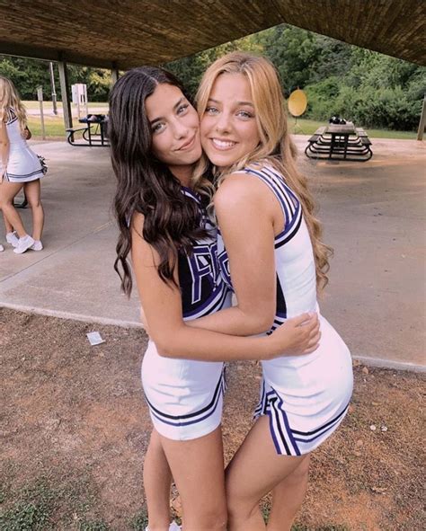 𝐩𝐢𝐧𝐭𝐞𝐫𝐞𝐬𝐭 𝐝𝐢𝐨𝐫𝐛𝐚𝐫𝐛𝐳 🌞 cheer poses cheerleading picture poses cheerleading pictures