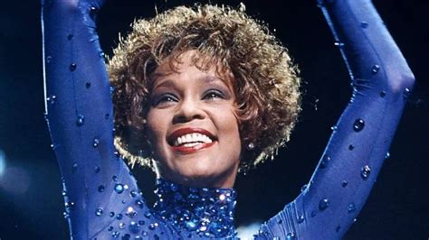 Whitney Houston Todo Sobre La Nueva Biopic De La Cantante Que Llegará Al Cine Ciudad Magazine