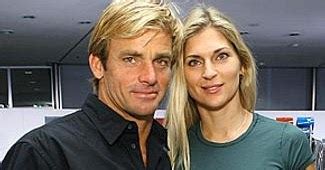 4.7 out of 5 stars. sembrono: Gabrielle Reece With Her Husband Laird Hamilton New Photos/Images 2012