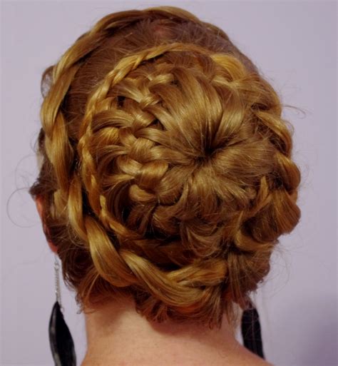 Braided hairstyles have been around since the dawn of time, and whether they're fishtail we love a good box braid style, particularly when you can wrap them into a giant bun on top of your head. Braids & Hairstyles for Super Long Hair: Fancy Braided Bun