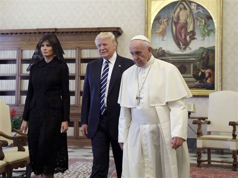 donald trump receives frosty reception in first meeting with pope francis at vatican the