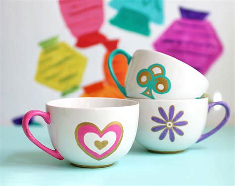 Pour the melted wax into the cup and leave to harden. DIY Disneyland Mad Tea Party Tea Cups - Persia Lou