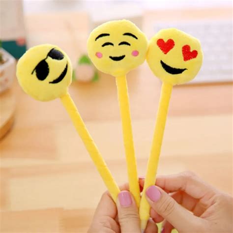 Cute Cartoon Ballpoint Novelty Smile Face Ballpoint Pen Plush Toy T