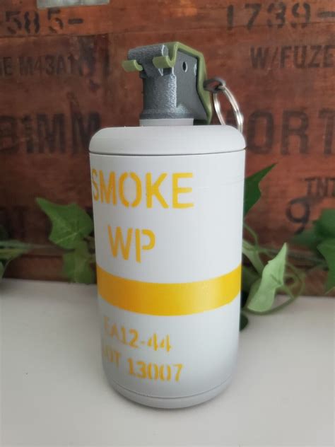 Dummy M15 White Phosphorus Wp Smoke Grenade Accurate Size Replica Ebay