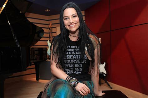Evanescences Amy Lee Is Releasing A Childrens Album Billboard