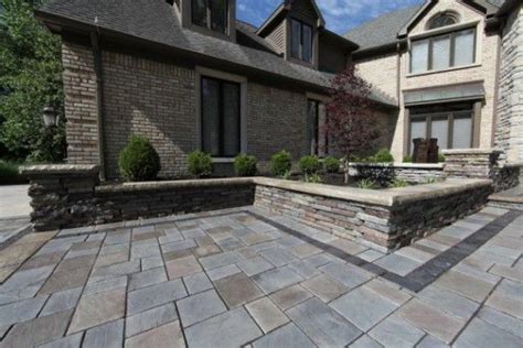 Front Entrance With Rivercrest Garden Walls By Unilock Photos Patio