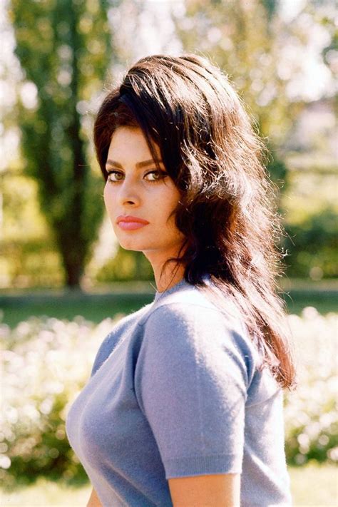 ˈlɔːren) is an italian actress. Beautiful Color Photos of Sophia Loren in the '60s | Vintage News Daily