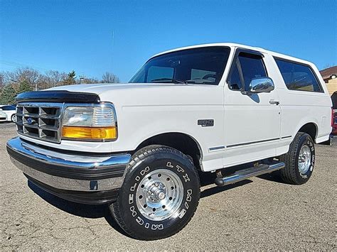 1995 Ford Bronco Available For Auction 32885170