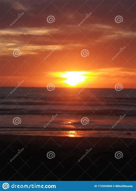 Sunsets Red Sky Beautiful Breathtakingly Stock Photo - Image of breathtakingly, sunsets: 173293608