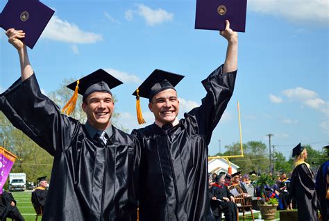 Graduation Information - Missouri Valley College