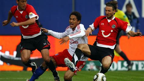 Es liegt nicht an ihm, dass der hsv so. Fussball-Bundesliga: HSV weiter in der Krise - Guerrero ...