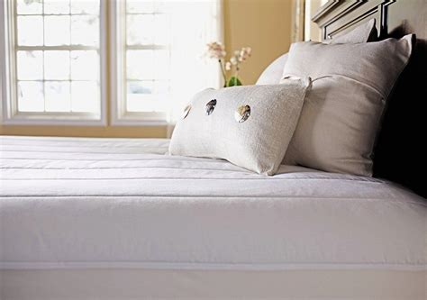 This heated mattress pad has a dual zone control. Sunbeam Heated Mattress Pad | Quilted, 10 Heat SettingsÂ ...