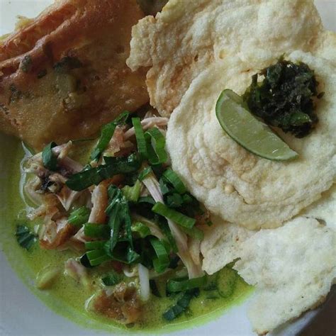 Sate padang merupakan makanan khas padang yang banyak ditemukan di pinggir jalan dengan irisan ketupat saat menyajikannya. Masakan Madiun Resep Soto Medan Khas Indonesia - Masakan ...