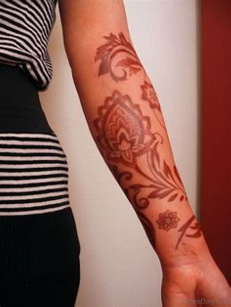 15 Amazing Brown Tattoos On Wrist