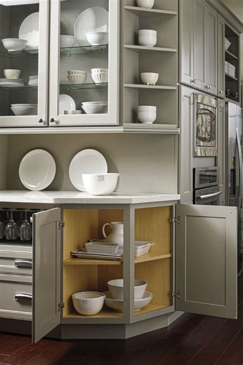 Corner Kitchen Cabinets Ideas That Optimize Your Kitchen Space