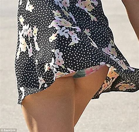 Ronda Rousey Flashes Panties Unfortunate Gust Of Wind WSTale Com