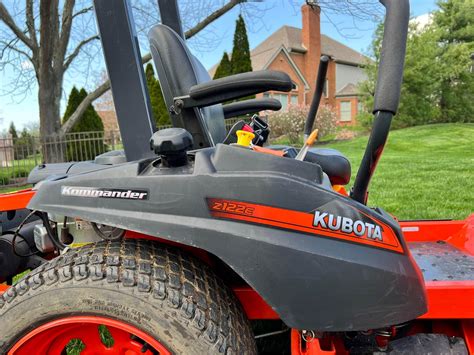 Kubota Kommander Z122e 48” Zero Turn Riding Mower Lawn Mowers