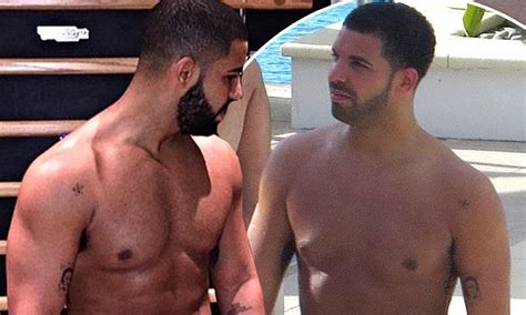 Shirtless Drake Shows Off A Sculpted Chest And Cut Arms In Instagram Photo Daily Mail Online