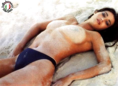 Manuela Arcuri Sunbathing Topless In Miami Beach Paparazzi Photos My