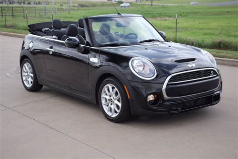 Pre Owned 2017 Mini Cooper S Base 2d Convertible In Longview 20d571a