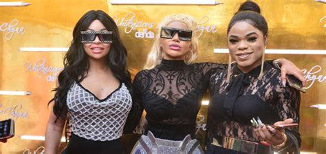 Blac chyna has teamed up with skin lightening queen dencia for her own potion of skin care. as you all know, blac chyna is about her paper. Bobrisky, Dencia And Blac Chyna, Hangs Out Together In ...