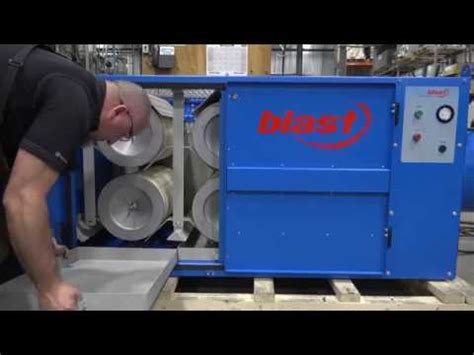 I'll come clean about this table and how it actually works. Grinding Downdraft Table (ISTblast) - YouTube