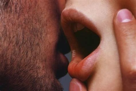 Beijo Na Boca Faz Diferen A Para O Orgasmo Feminino Aponta Estudo Metr Poles
