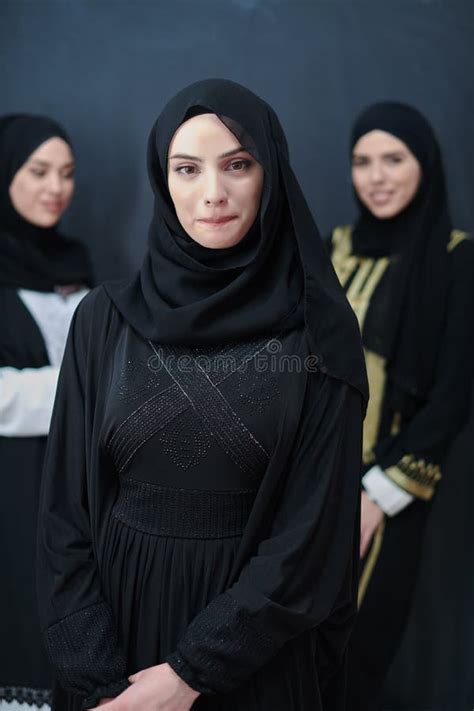 Portrait Of Arab Women Wearing Traditional Clothes Or Abaya Stock Image Image Of Happy Abaya