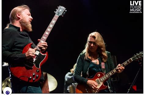 The Tedeschi Trucks Band The Blues Rock Orchestra Fronted By The Husband And Wife Guitar Duo