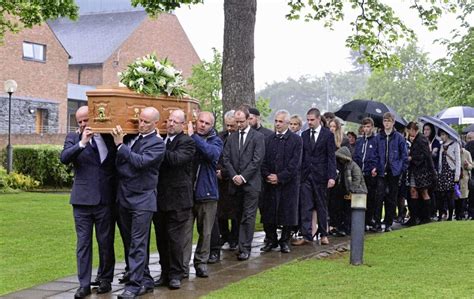 Politicians, scientists and businessmen gather at funeral of Professor ...