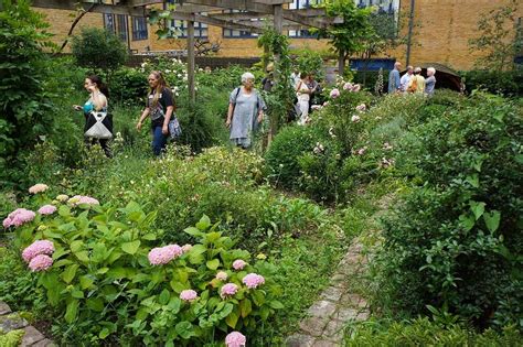 Visit 200 London Gardens In Two Days Londonist