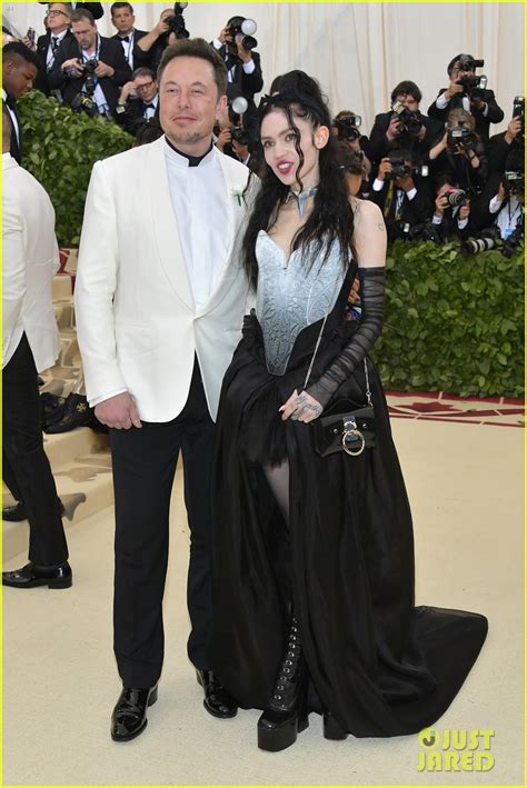 How shenae grimes met husband josh beech. Elon Musk & Grimes Make Red Carpet Debut as a Couple at ...