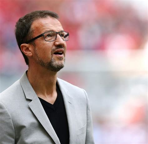 He is the sporting director of bundesliga club eintracht. Fußball: Bobic: "Wir werden immer wieder unsere besten ...
