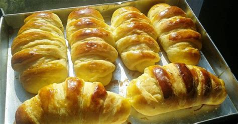 Nggak salah jika buah ini cocok untuk sajian saat. Cara membuat Roti Goreng Isi Pisang yang Mudah - Toko ...