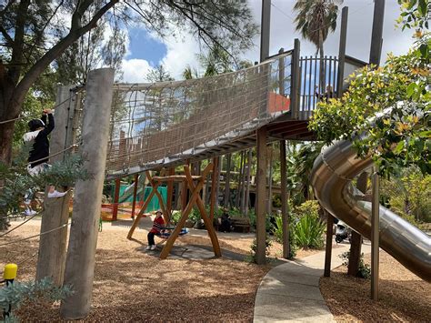 Adelaide Zoo | Home to over 2500 animals including Giant Pandas Wang