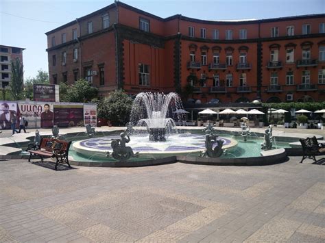 Though first historically recorded in 607 ce , yerevan. Erevan, ville française en Arménie - Been Around The Globe