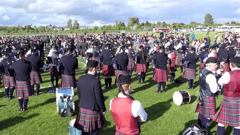 Hielan Laddiehighland Laddie Massed Pipes And Drums 4kuhd Youtube