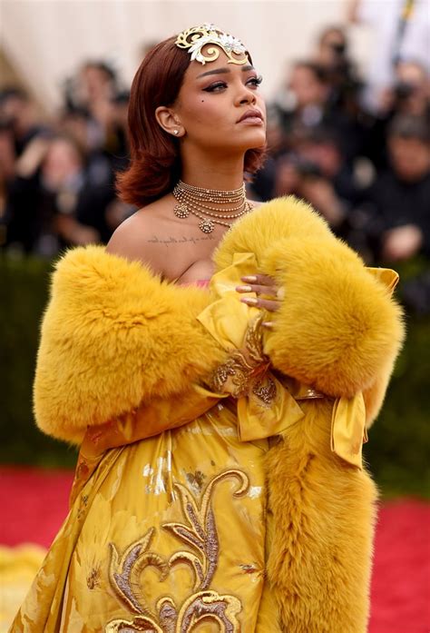 Rihanna At The Met Gala 2015 Pictures Popsugar Celebrity Photo 4