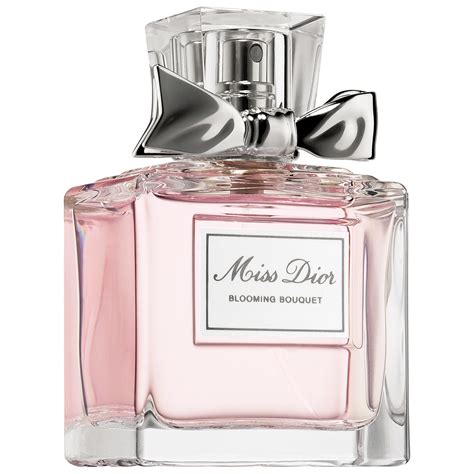 Miss dior blooming bouquet is a fresh and sparkling olfactory composition fashioned like a dress embroidered with flowers. Miss Dior Blooming Bouquet, il profumo sensuale