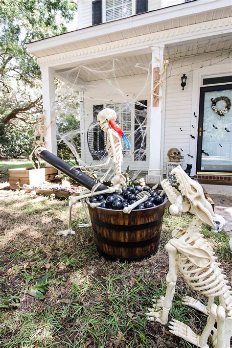 Creating A Pirate Skeleton Showdown In Your Front Yard The Home Depot