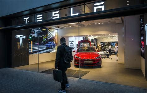 Tesla Overtakes Toyota As Worlds Most Valuable Carmaker