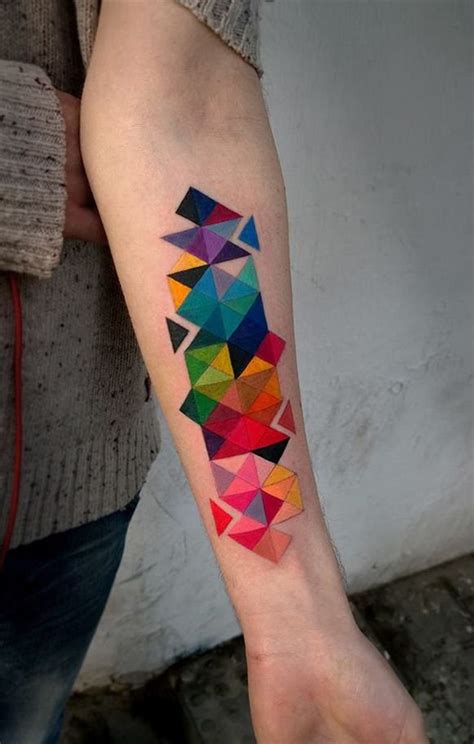 20 Elegant Geometric Tattoo Designs