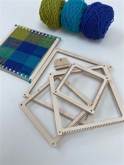 Square Loom Weaving Kit Kit Includes A Loom Yarn Comb Etsy Uk