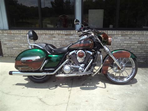 Team green enters the bagger cruiser segment with the kawasaki vulcan 1700 vaquero, filling the gap between small cruisers and large full touring models. 2009 KAWASAKI VULCAN NOMAD 1700 CUSTOM BAGGER