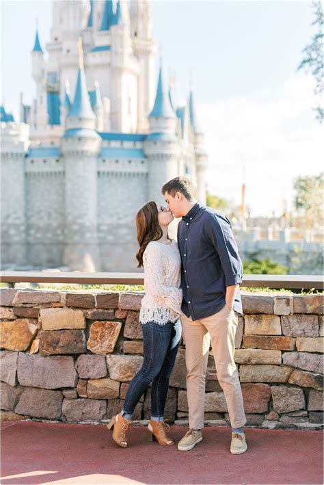 Pin By Abigail Hefter On Ideas Disney Engagement Pictures Disney