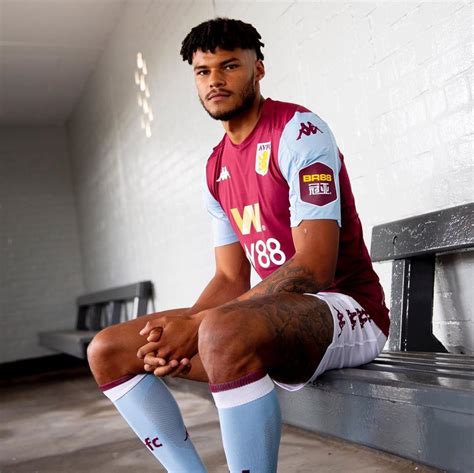 The home of aston villa on bbc sport online. Aston Villa thuisshirt 2019-2020 - Voetbalshirts.com