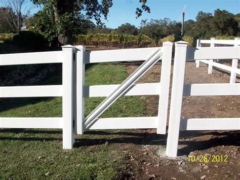 3 Rail Vinyl Fence Arbor Fence Inc A Diamond Certified Company