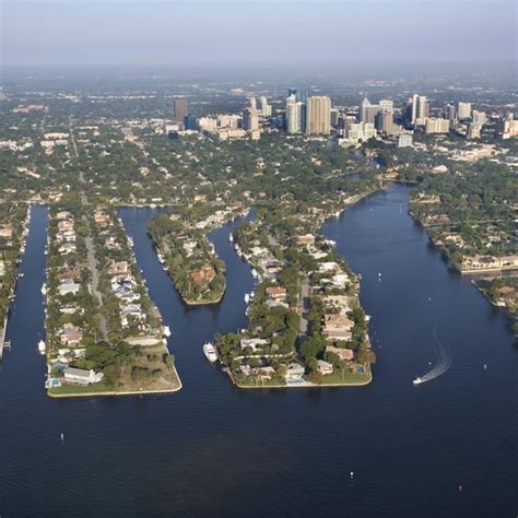 The bus company red coach provides direct service from miami airport to fort lauderdale airport, and the travel time is just as fast as taking a. Hotels With Airport & Cruise Port Shuttle in Fort ...