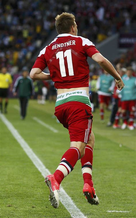 Nicklas bendtner is a danish footballer who plays for vfl wolfsburg and the denmark national team. EM-Schleichwerbung: Niklas Bendtner muss 100.000 Euro ...