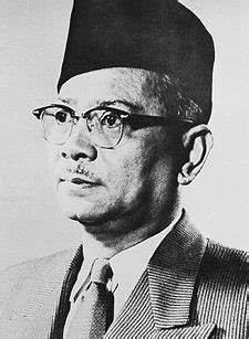 Biodata gambar tokoh kemerdekaan malaysia : Tokoh Sejarah Malaysia: Tunku Abdul Rahman-Bapa ...